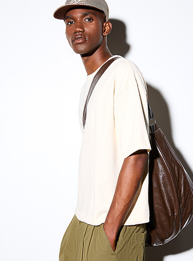 Le t-shirt jersey d&eacute;lav&eacute; us&eacute; <b>Coupe ample</b>