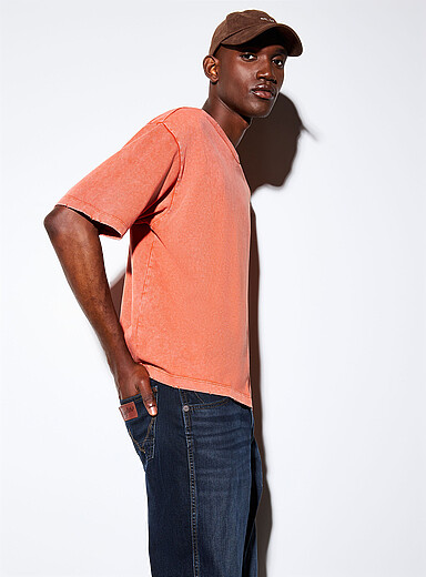 Le t-shirt jersey d&eacute;lav&eacute; us&eacute; <b>Coupe ample</b>