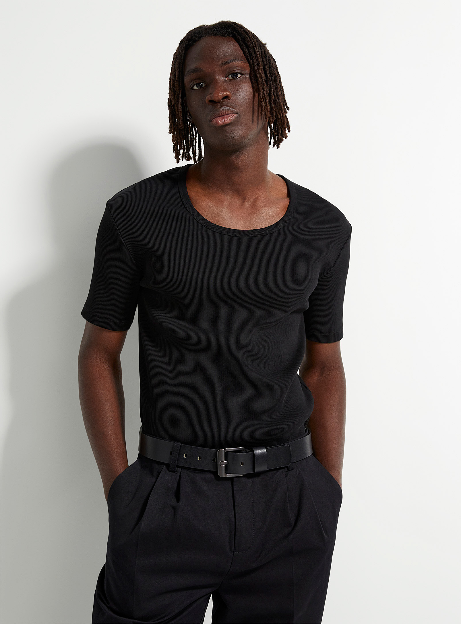Le 31 Scoop Neck Ribbed T-shirt In Black