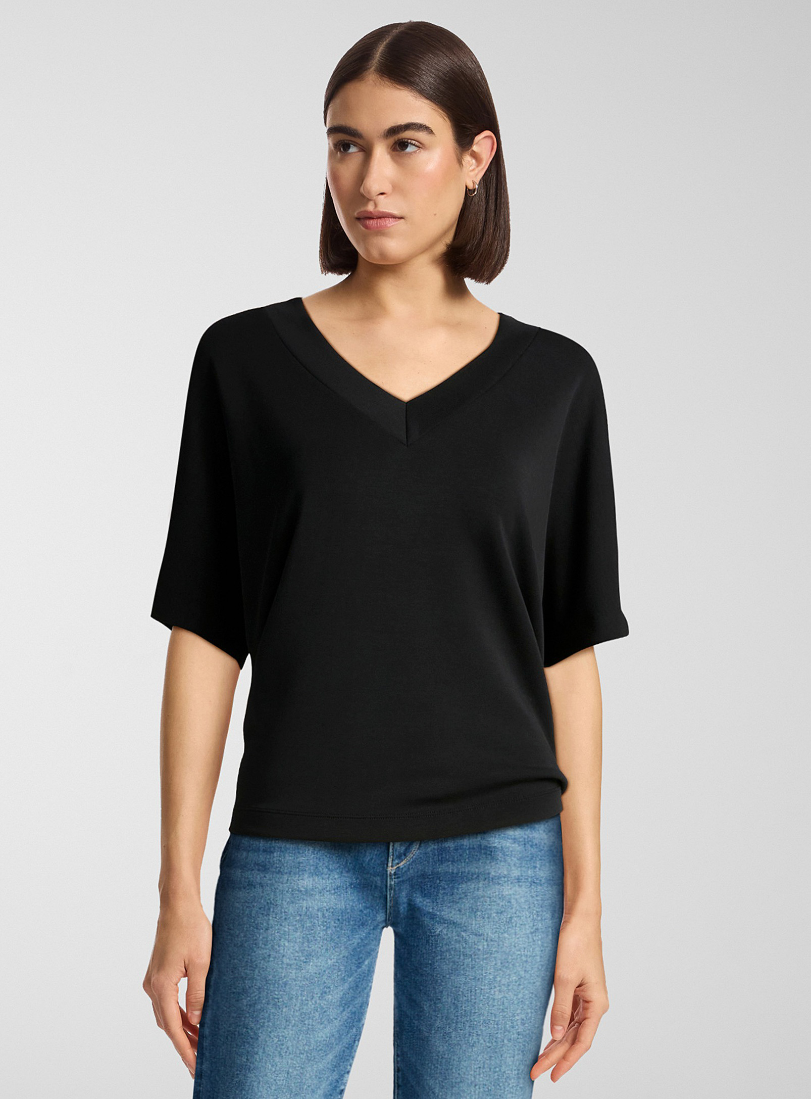 Contemporaine Peach-skin V-neck Loose Sweatshirt In Black