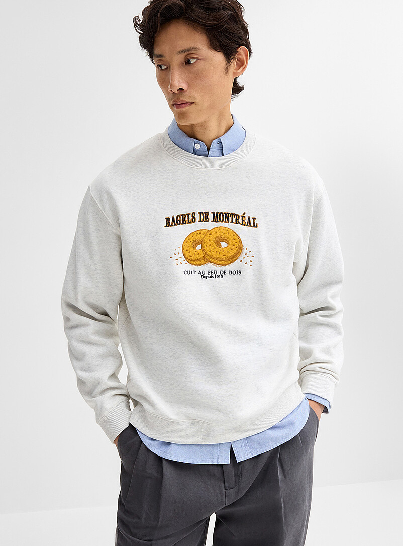 Canadian Destinations Sweatshirt Comfort Fit
