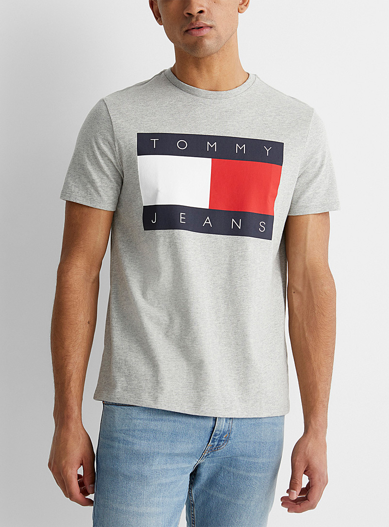 tommy hilfiger tshirt logo