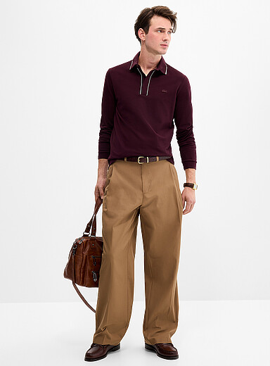 Lacoste Camel Pleated chinos <b>Loose fit</b> for men