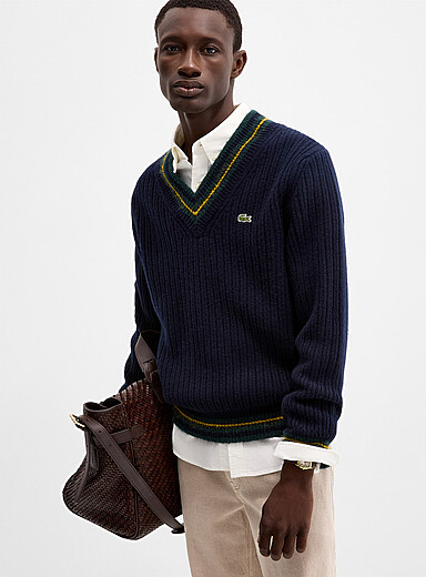 Lacoste: Le chandail col V <i>preppy</i> Bleu marine - Bleu nuit pour homme