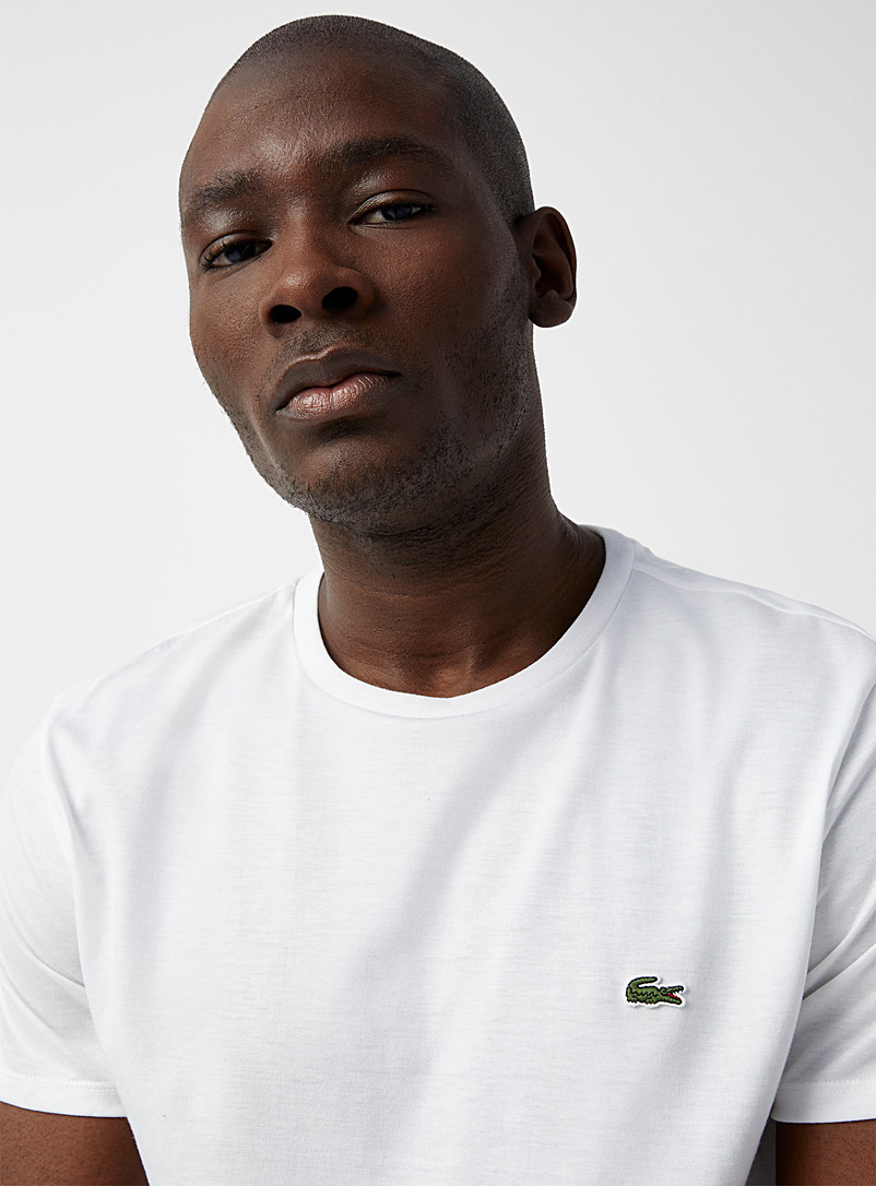 Lacoste: Le t-shirt col rond croco Blanc pour homme