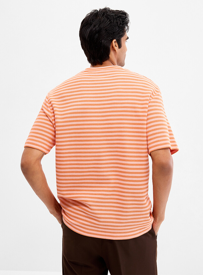 Lacoste: Le t-shirt tricot rayures binaires Bleu &agrave; motifs pour homme