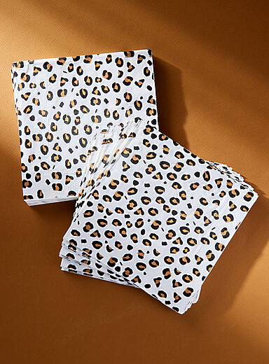Leopards print paper napkins 16.5 x 16.5&nbsp;cm. Pack of 25.