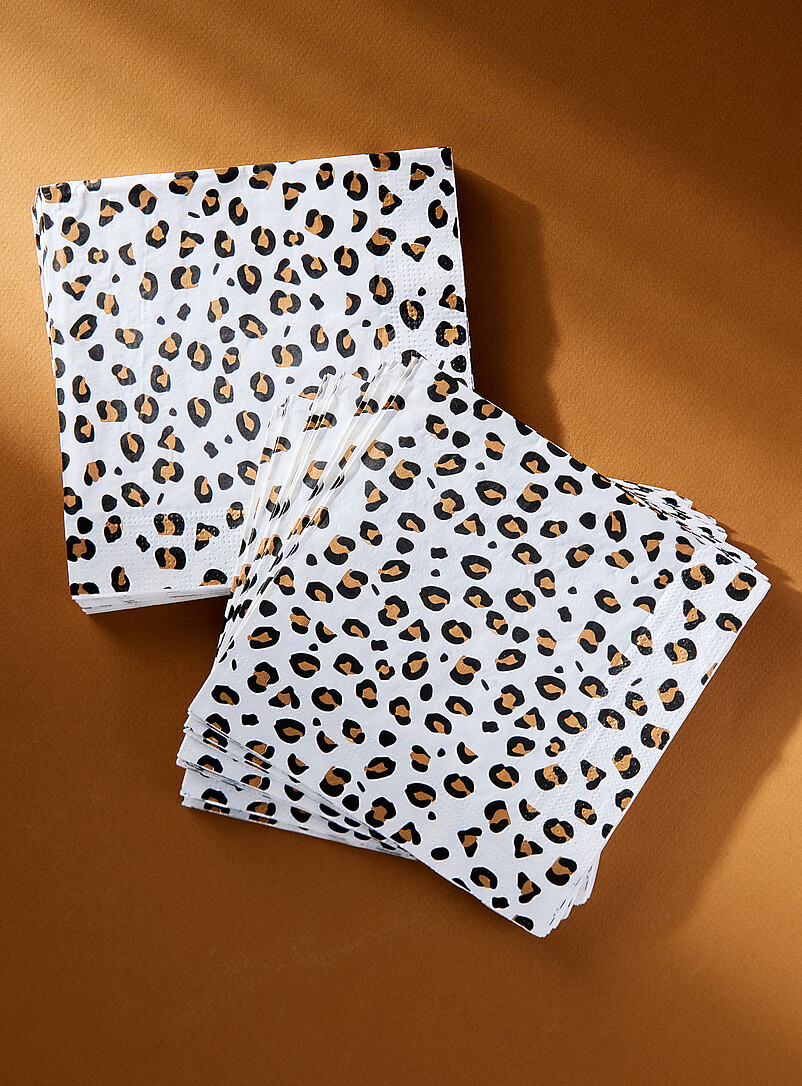Leopards print paper napkins 16.5 x 16.5 cm. Pack of 25. product image (primary)