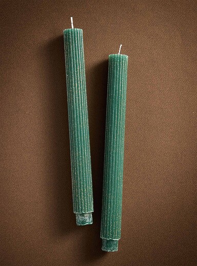 Les longues chandelles cannel&eacute;es brillantes Ensemble de 2 <b>Collection de No&euml;l</b>