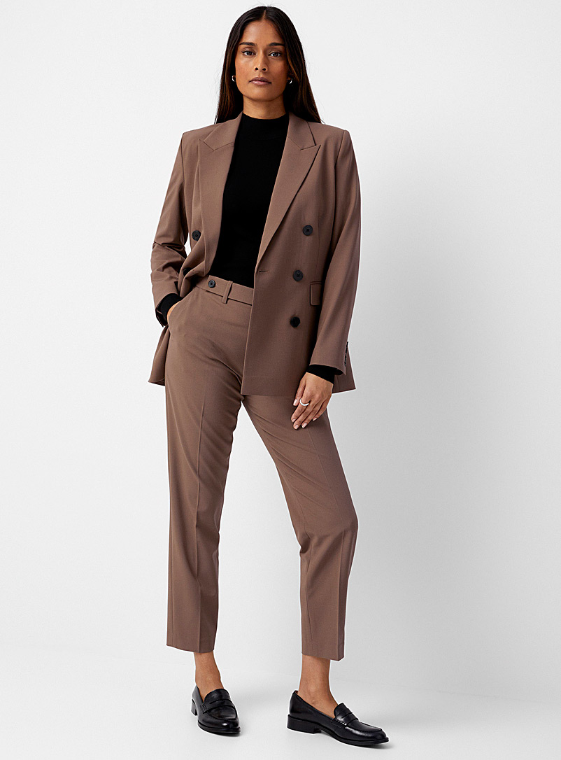https://imagescdn.simons.ca/images/9718-213075-23-A1_2/solid-stretch-ankle-pant.jpg?__=0