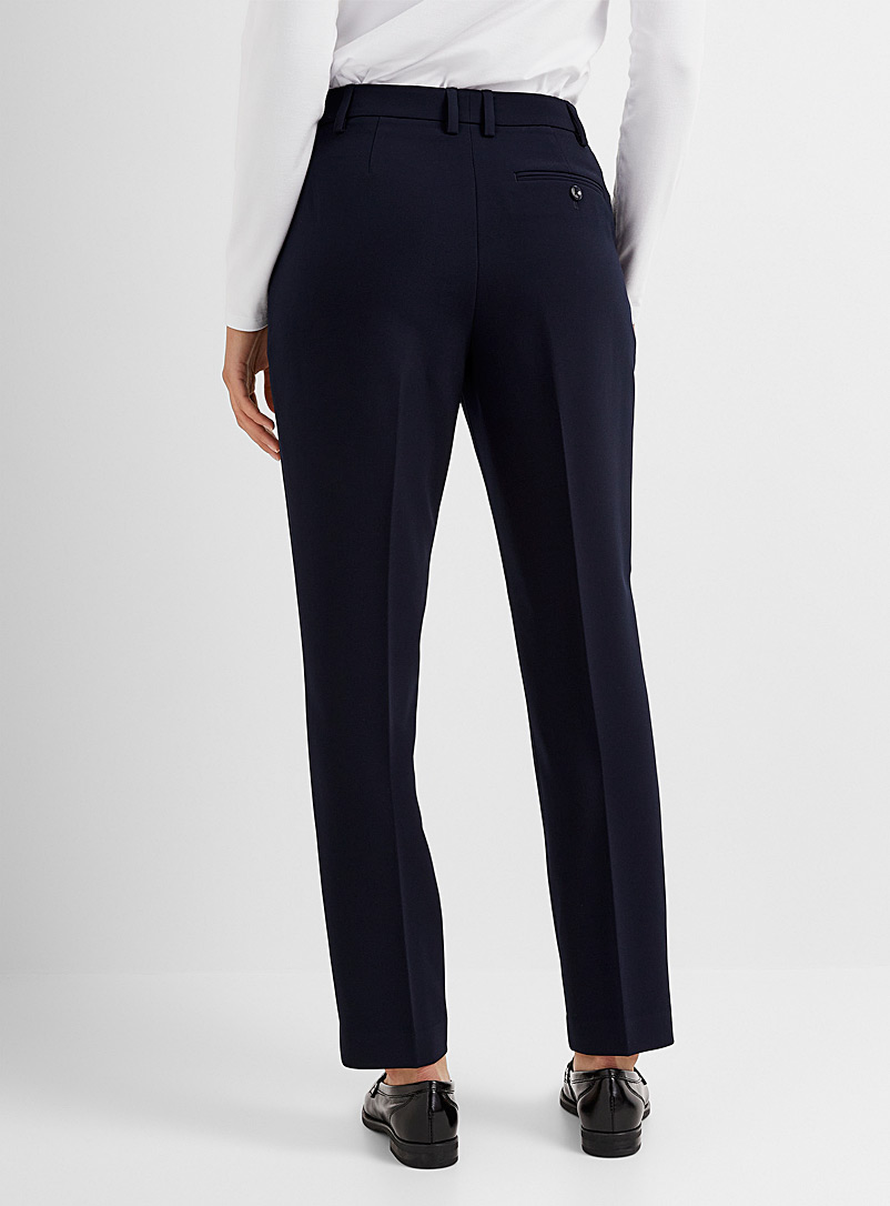 Contemporaine: Le pantalon cr&ecirc;pe tailleur <b>Coupe : jambe droite, taille haute</b> Vert pour femme