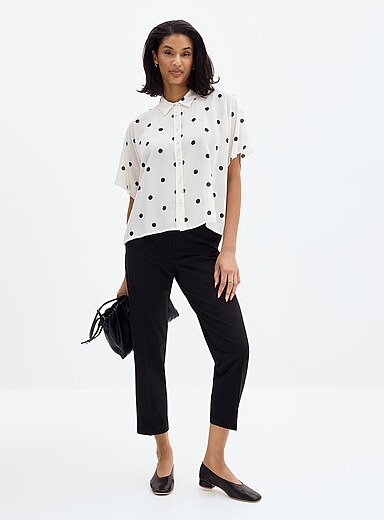 Le pantalon extensible cheville <b>Coupe : jambe ajust&eacute;e, taille haute</b>