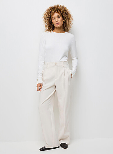 Contemporaine Off White Essential soft piqu&eacute; pant <b>Fit: Wide leg, mid rise</b> for women