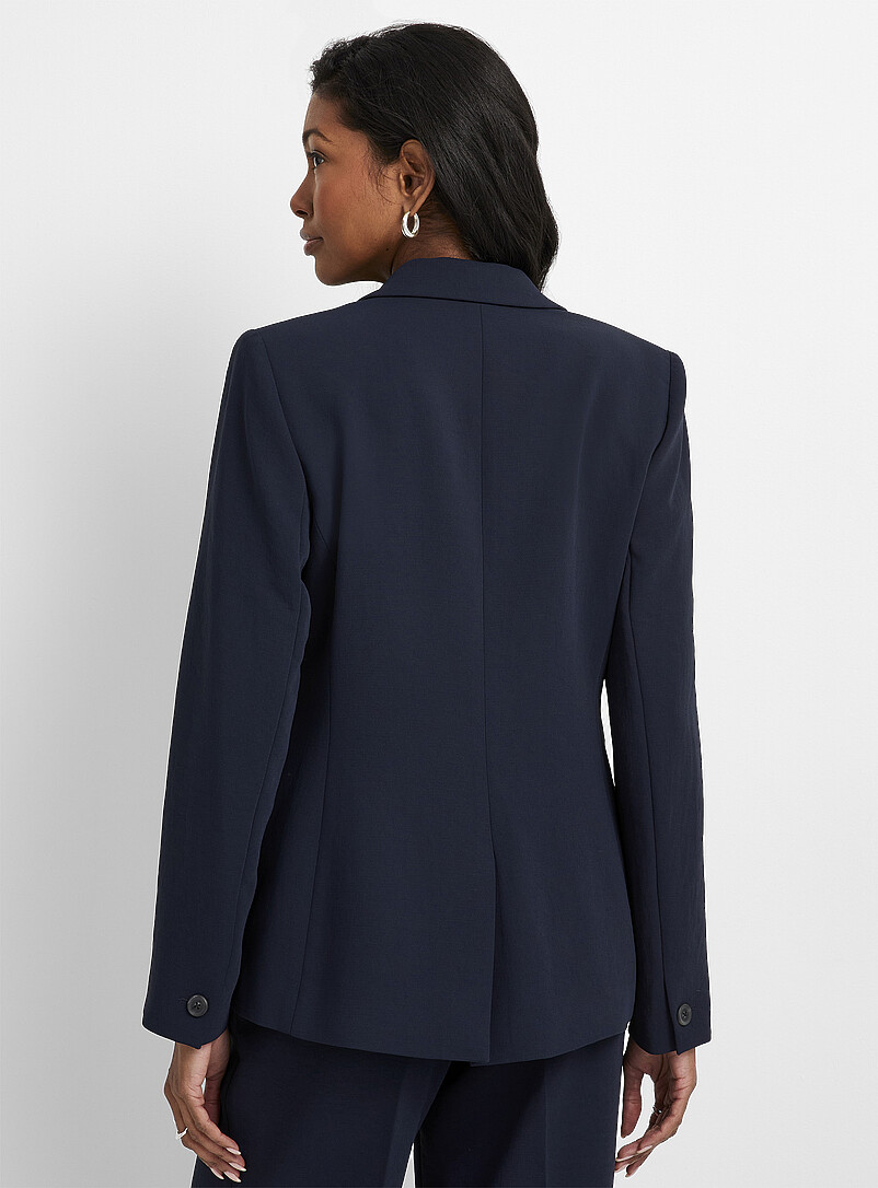 Contemporaine: Le veston cr&ecirc;pe textur&eacute; extensible deux boutons Bleu marine - Bleu nuit pour femme