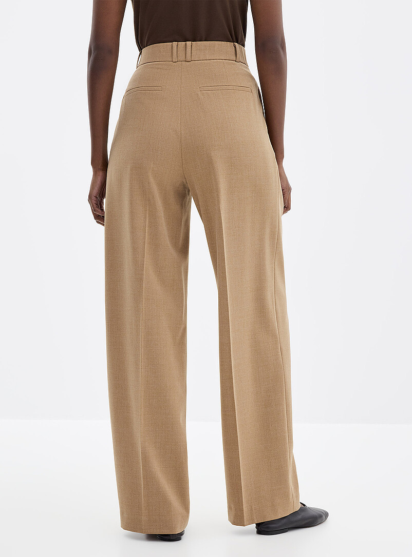 Contemporaine: Le pantalon Essentiel extensible <b>Coupe : jambe large, taille mi-haute</b> Miel - Chameau pour femme