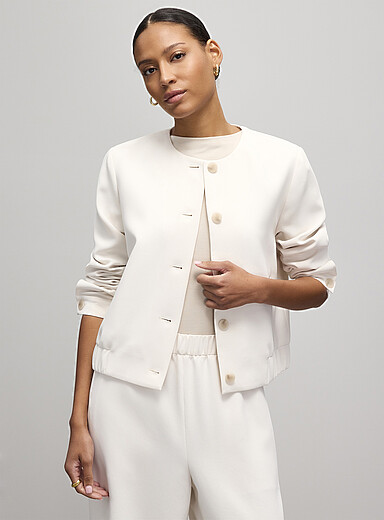 Le blouson habill&eacute; cr&ecirc;pe textur&eacute;