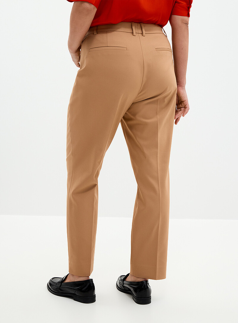Contemporaine: Le pantalon structur&eacute; poches passepoil&eacute;es <b>Coupe : jambe ajust&eacute;e, taille haute</b> Bleu marine - Bleu nuit pour femme