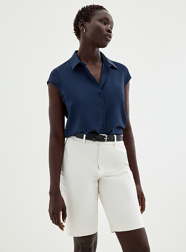 Dense pleated Bermuda short <b>Fit: Straight leg, high rise</b>