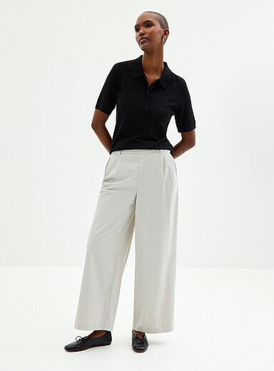 Comfort-waist technical fabric short <b>Fit: Wide leg, high rise</b>