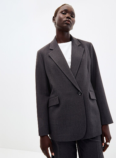 Relaxed double-breasted blazer