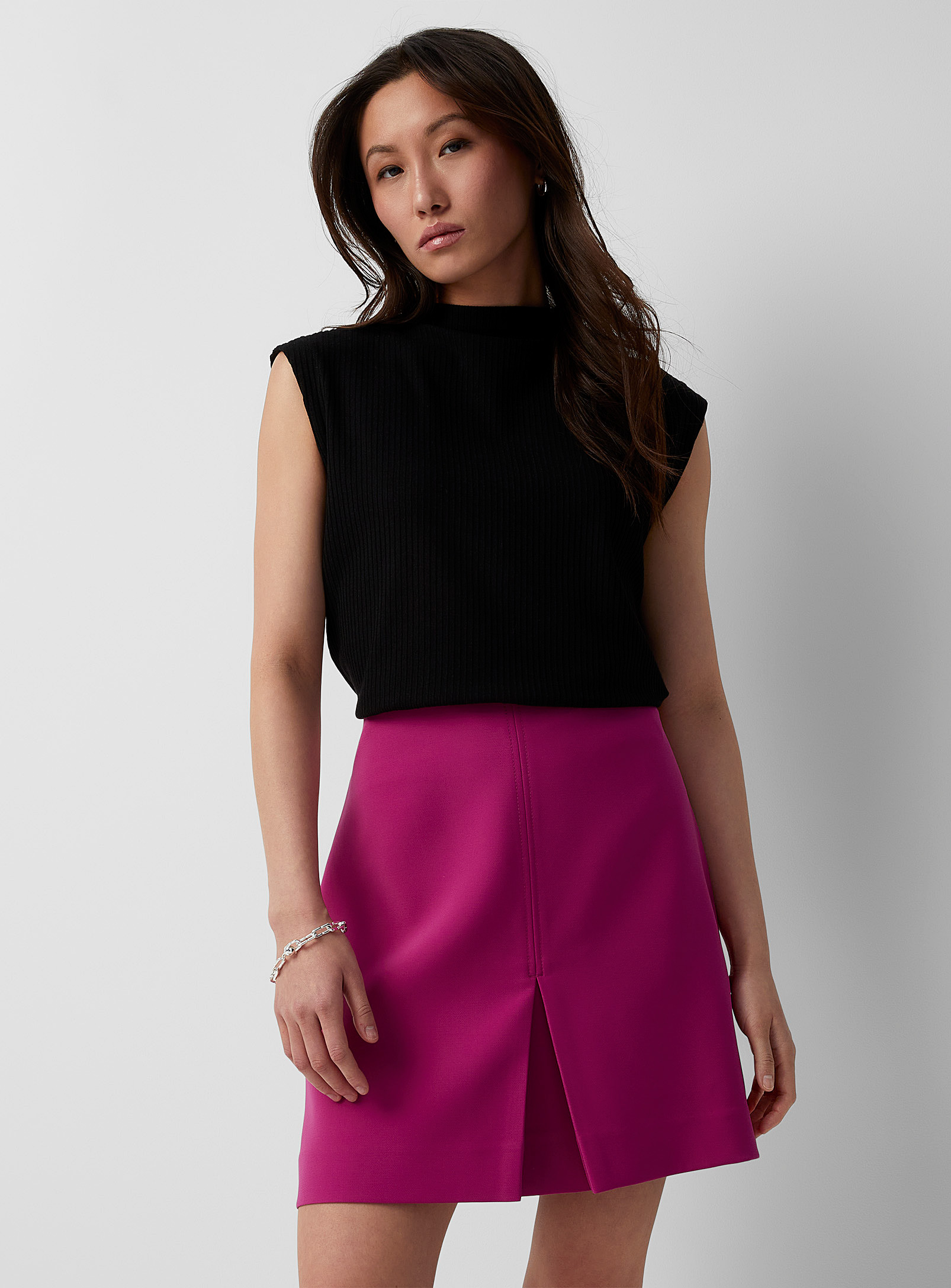 Contemporaine V Slit Miniskirt In Medium Pink