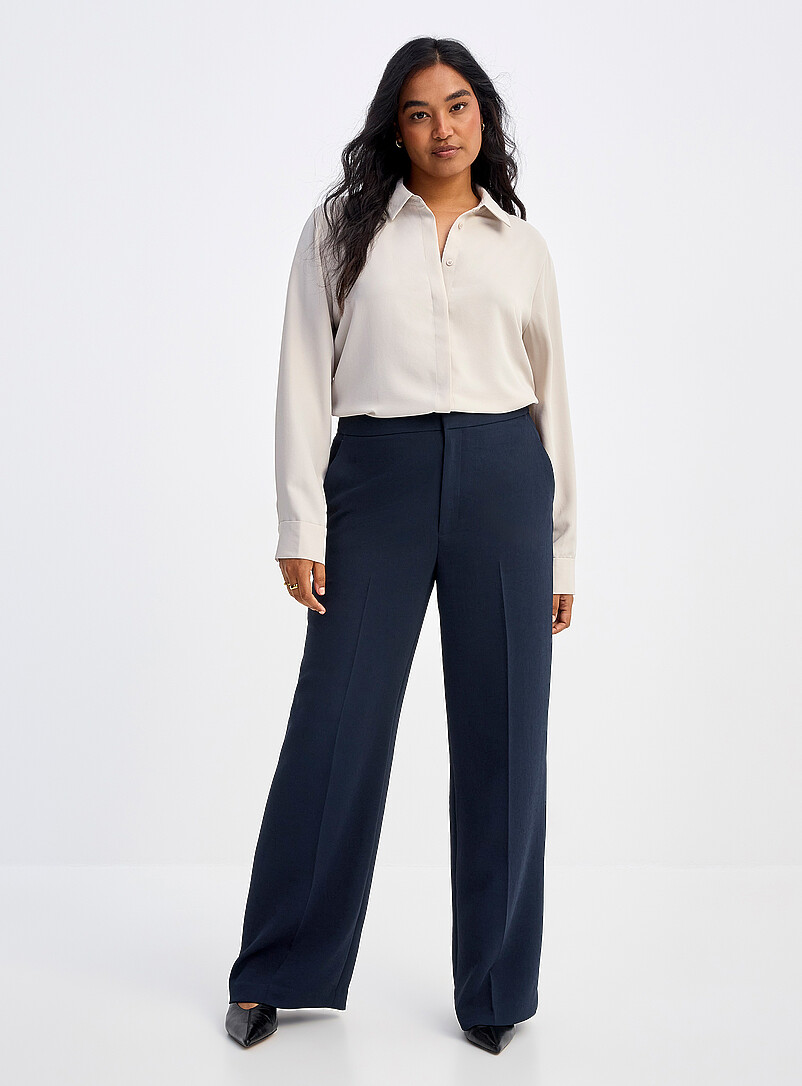 Moderne Textured Crepe Pant