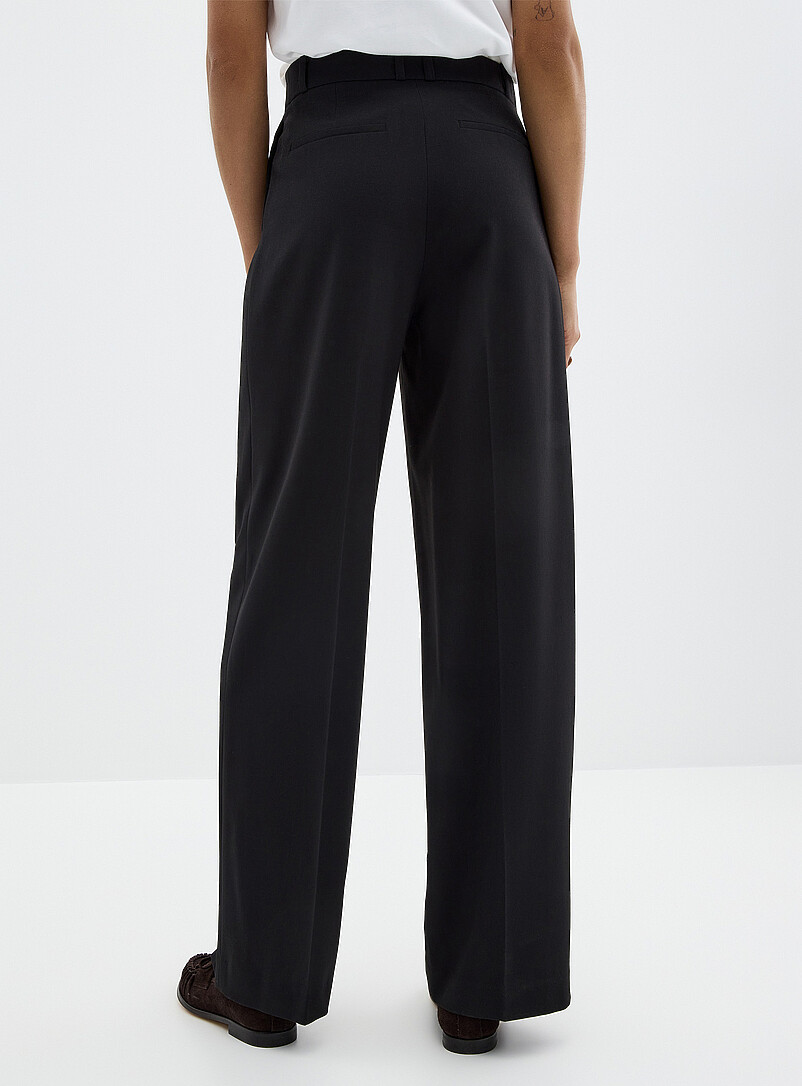 Essential stretch pant Fit: Wide leg, mid rise product image 3