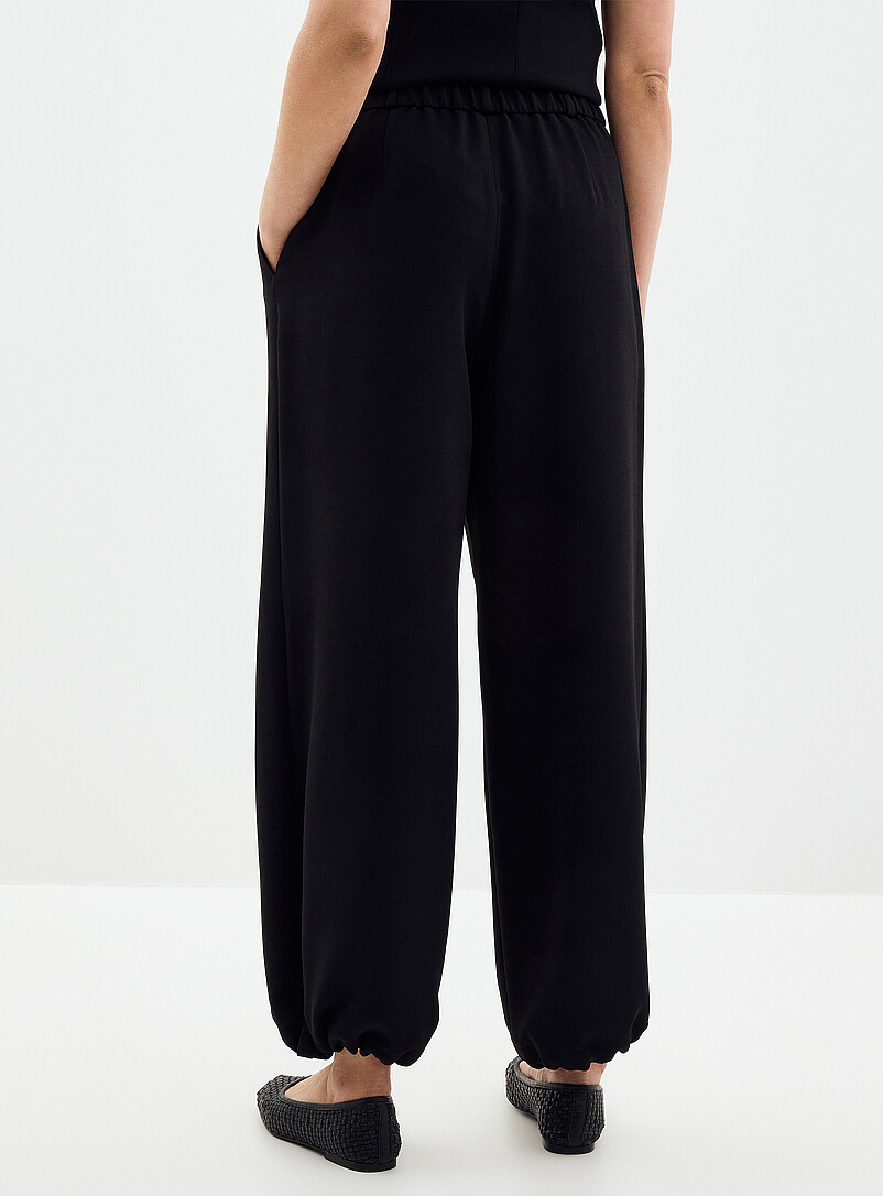 Drawsting ankle textured crepe pant Fit: Ultra-wide leg, high rise product image 3