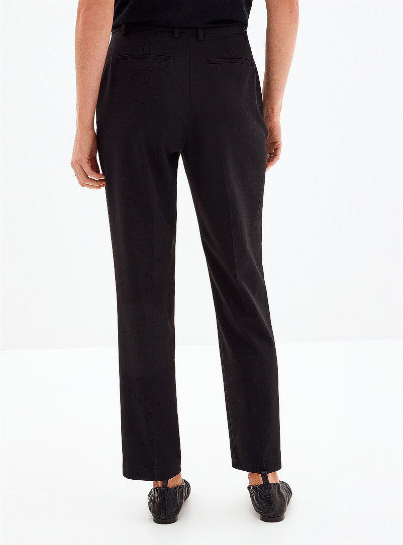 Soft and stretch pant Fit: Semi-slim leg, mid rise product image 3
