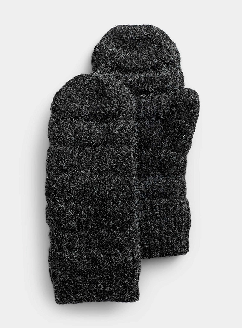 Kombi Black Ribbed groove lined mittens for women