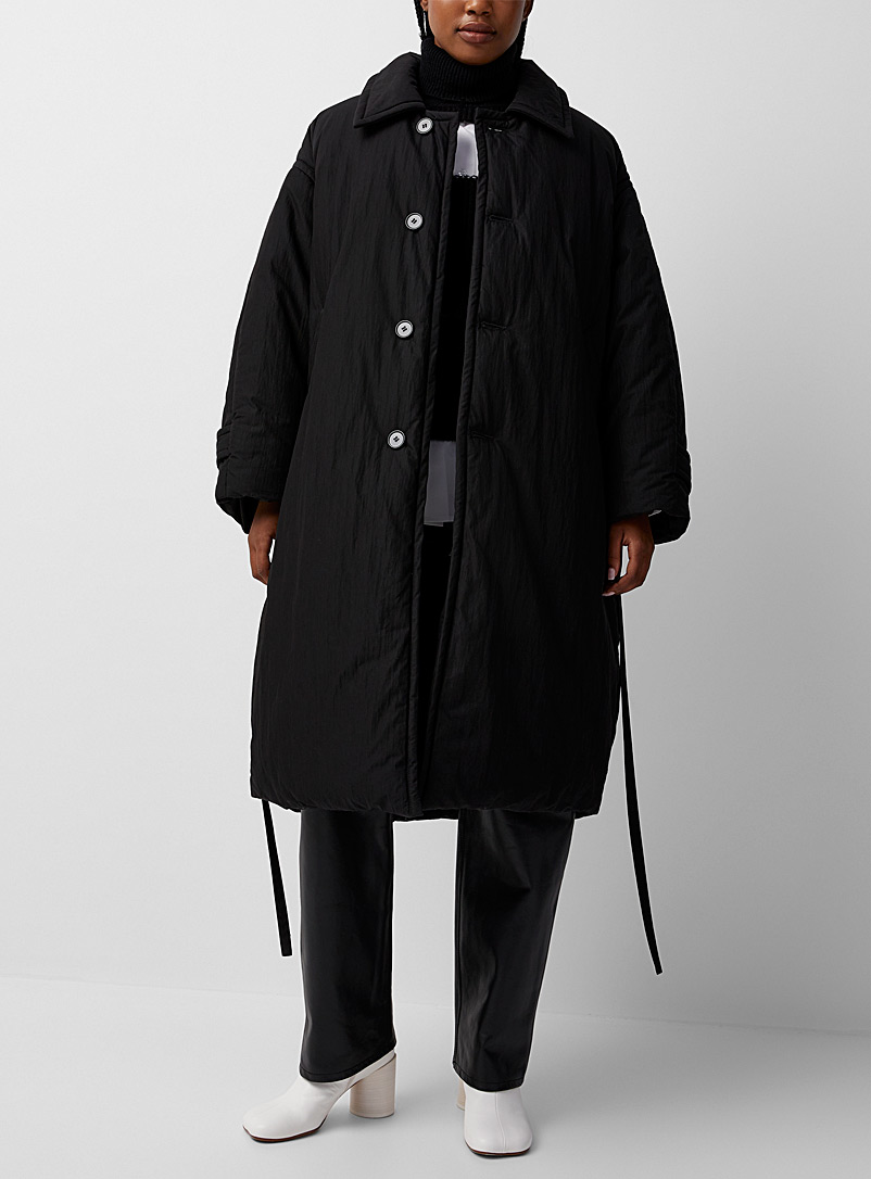 MM6 Maison Margiela: Le manteau rembourré à col en pointes Noir pour femme