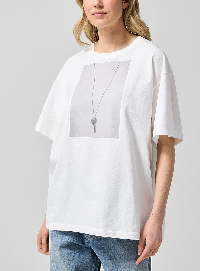 Trompe-L'œil Pendant Oversized T-Shirt