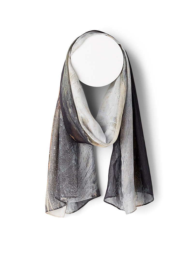The Artists Label Patterned Black Tingkkarli lightweight scarf for women