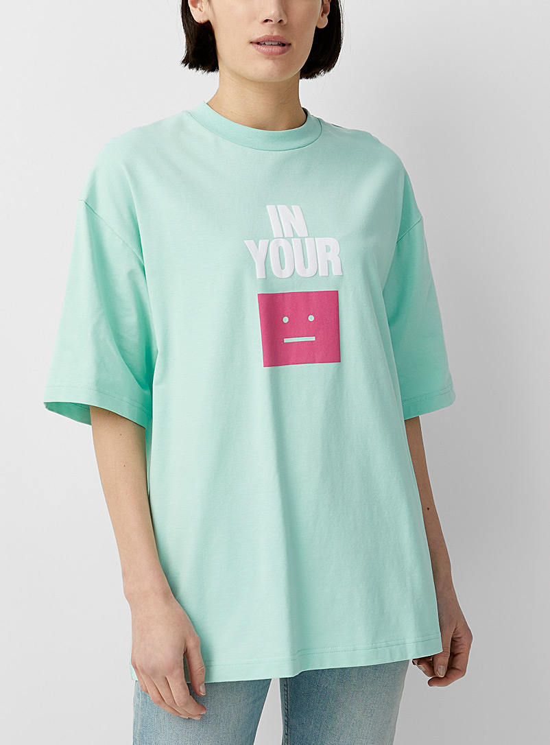 Acne Studios: Le t-shirt In Your Face Vert pâle-lime pour femme