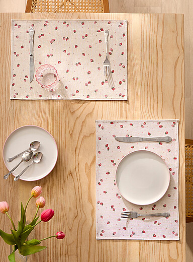 Strawberry tapestry placemats Set of 2