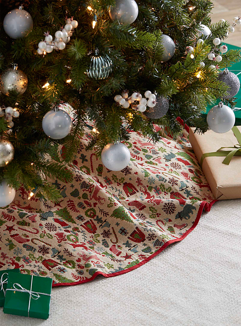Simons Maison Assorted Holiday magic tree skirt