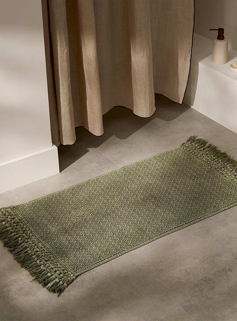 Simons Maison: Le tapis de bain coton recyclé bouclé délavé 50 x 80 cm Vert foncé - Mousse
