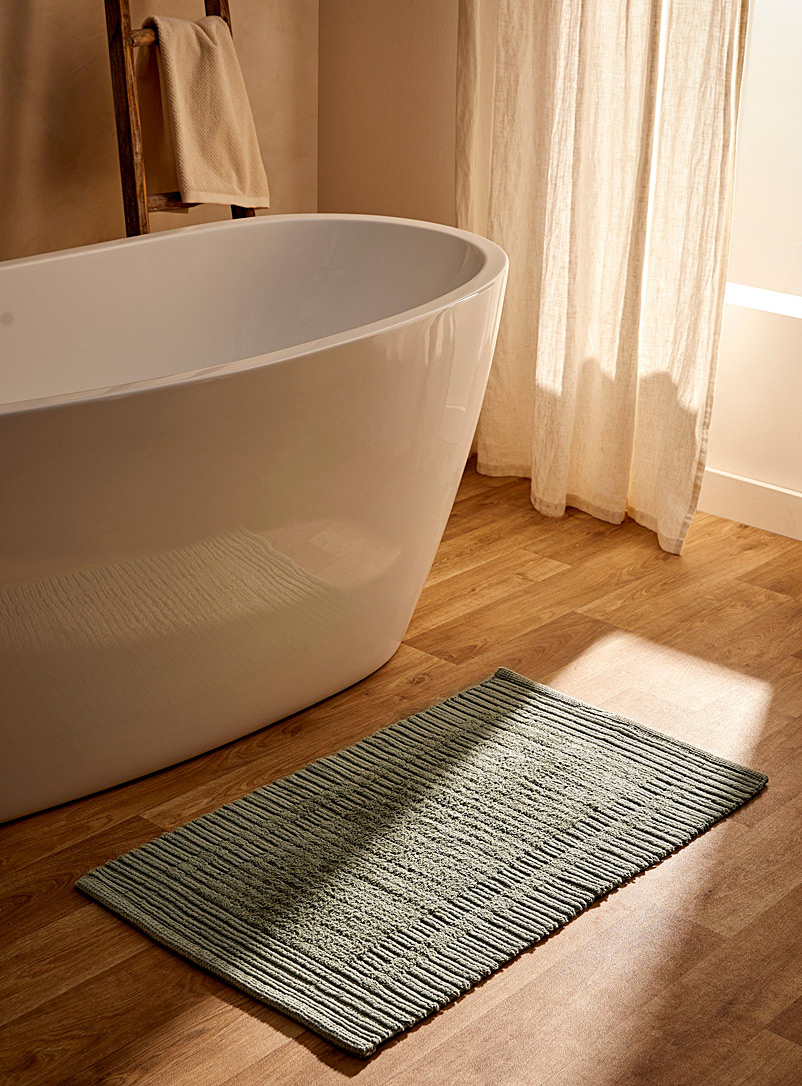 Simons Maison: Le tapis de bain coton recyclé bandes texturées 50 x 80 cm Vert