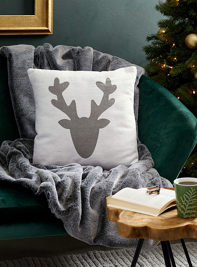 Simons Maison Patterned White Geo reindeer cushion 45 x 45 cm