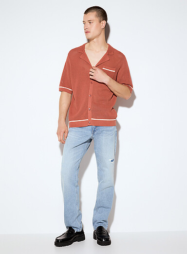 Worn faded blue jean <b>Straight fit</b>