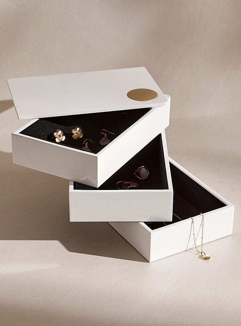 Umbra White Three-level swivel jewelry box