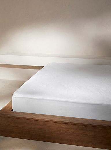 Le prot&egrave;ge-matelas ratine Pour matelas jusqu'&agrave; 16 po