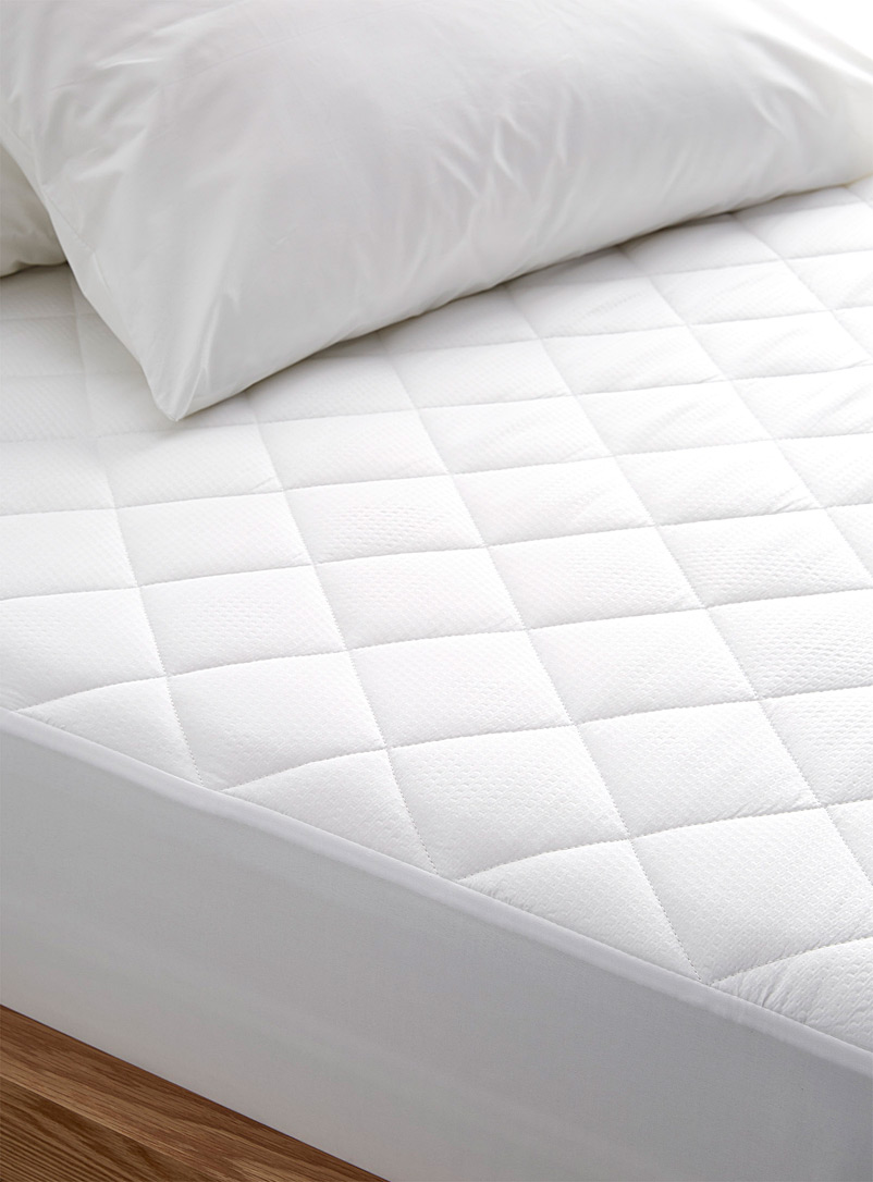 Simons Maison White Harmonie mattress protector