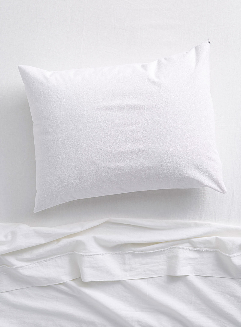 Waterproof Terry Pillow Protector Simons Maison Pillows