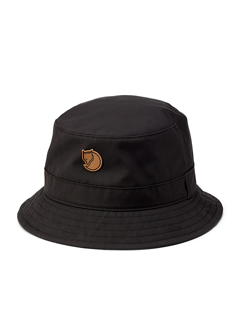 Fjällräven Charcoal Kiruna emblem bucket hat for men