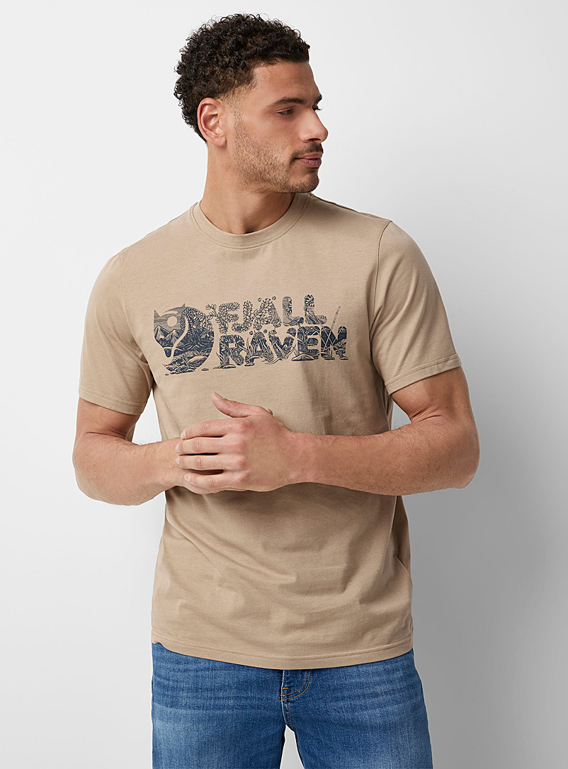 Fjällräven: Le t-shirt taupe logo végétal Brun clair pour homme