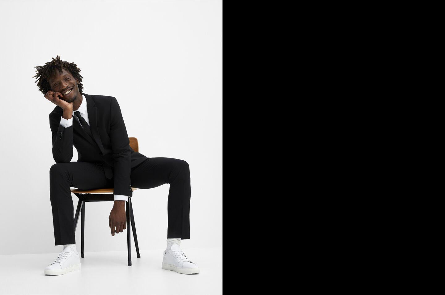 Super slim suit for men at Le 31