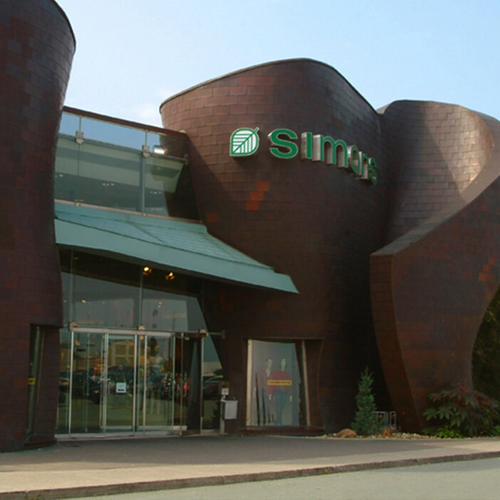 Facade of the Simons store at Carrefour de l'Estrie