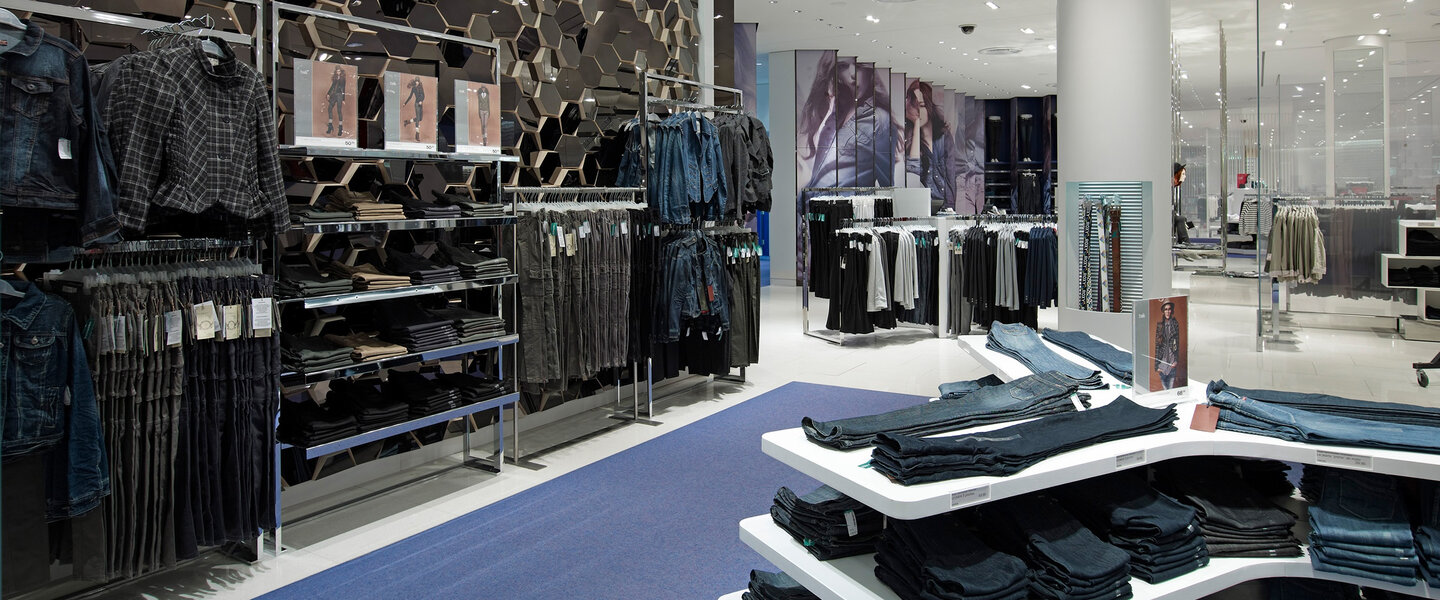 Magasin Simons à Place Ste-Foy