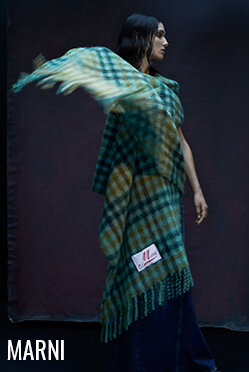 Remarkable checked shawl by Marni for women at Édito Simons